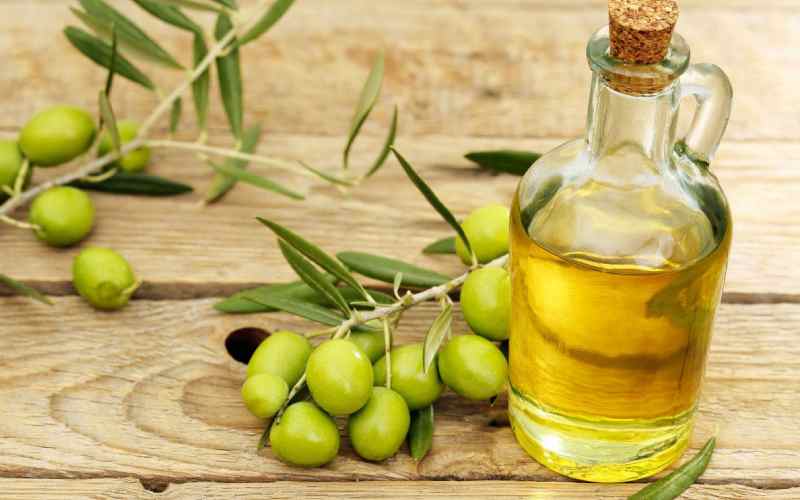 تصویر 1 از قیمت روغن زیتون سبز + خرید باور نکردنی