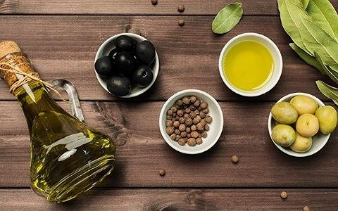 تصویر 1 از فروش روغن زیتون بدون بو + قیمت خرید به صرفه