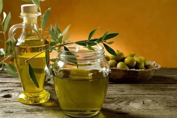 تصویر 2 از فروش روغن زیتون طبیعی + قیمت خرید به صرفه