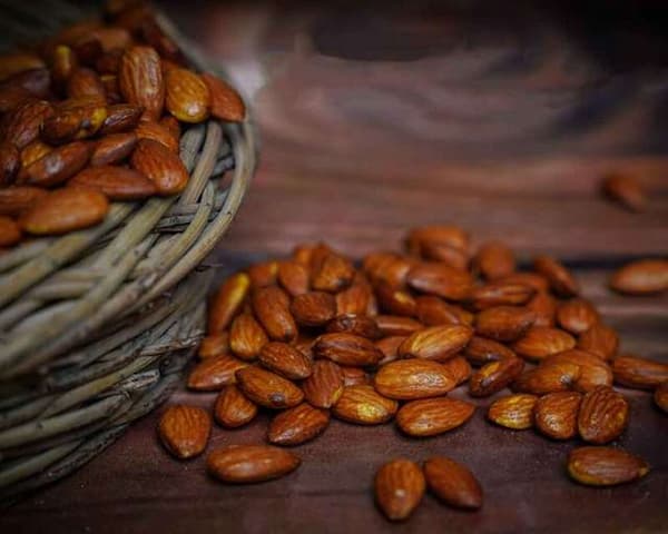 تصویر 1 از خرید مغز بادام شور ایرانی + قیمت فروش استثنایی