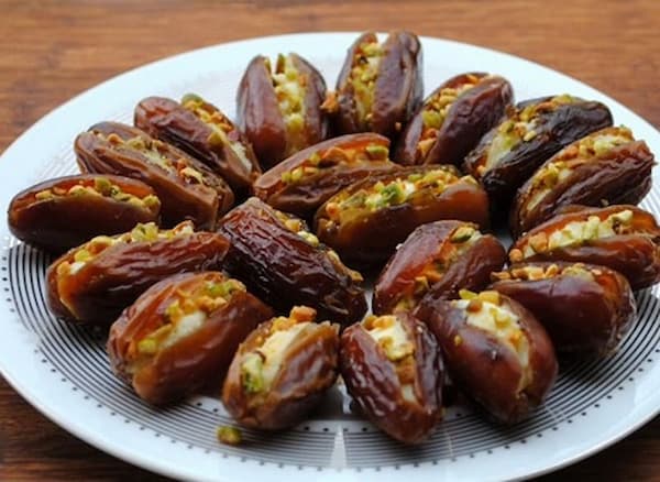 تصویر 3 از قیمت خرید خرما با مغز پسته با فروش عمده