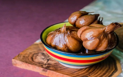 تصویر 1 از قیمت سیر ترشی تازه + خرید باور نکردنی
