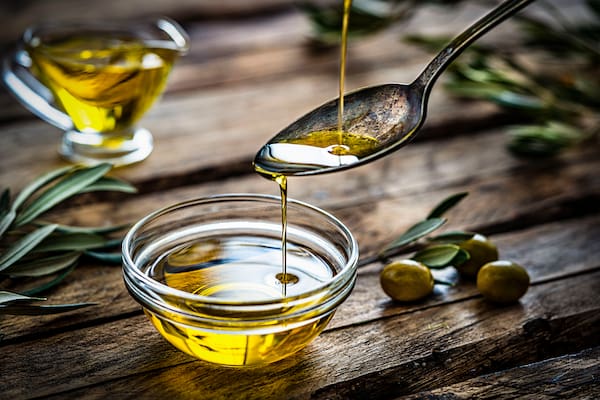 تصویر 4 از قیمت خرید روغن زیتون سبز + فروش ویژه