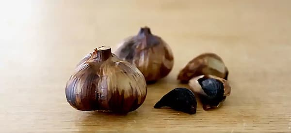 تصویر 5 از خرید سیر سیاه مرغوب + قیمت فروش استثنایی