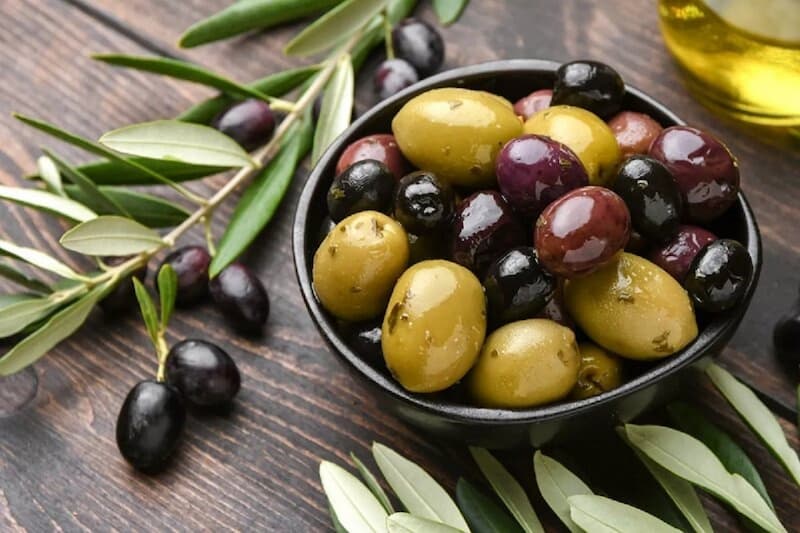 تصویر 4 از خرید و قیمت زیتون سیاه روغنی + فروش عمده