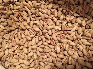 تصویر 1 از قیمت خرید پسته احمد آقایی خام + فروش ویژه