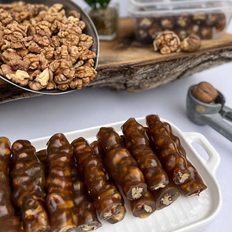 تصویر 5 از فروش سجوق گردویی با شیره انگور + قیمت خرید به صرفه