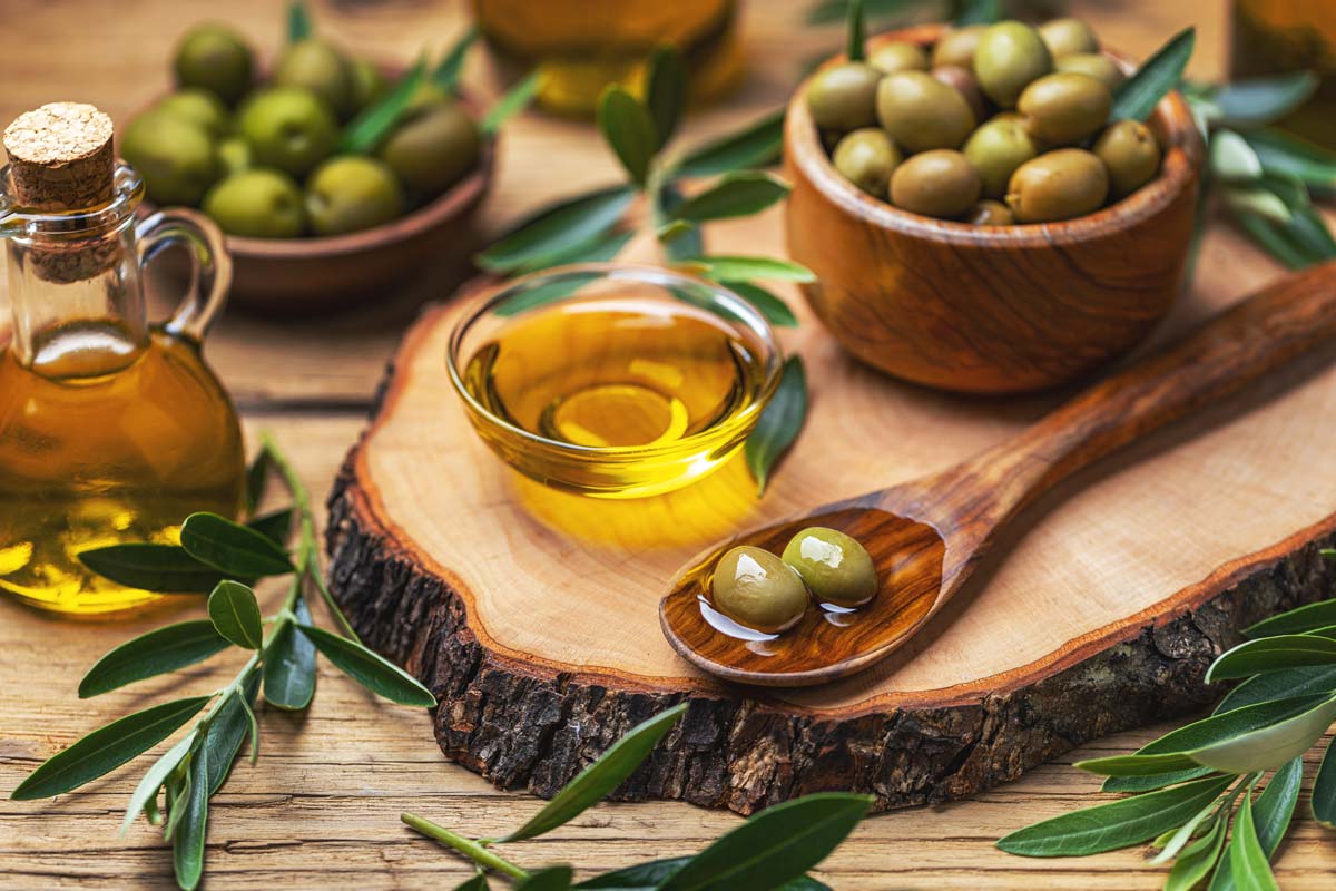 تصویر 2 از قیمت خرید روغن زیتون رودبار اصل + فروش ویژه