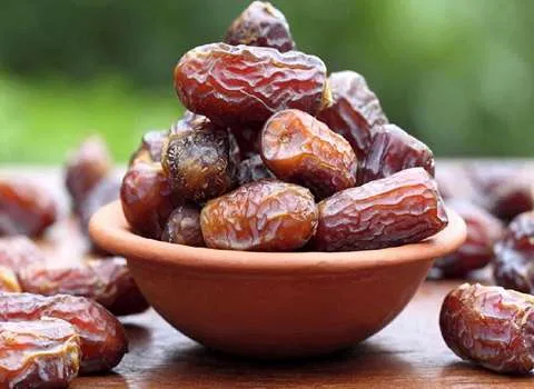 تصویر 4 از قیمت خرید خرما پیارم تازه + فروش ویژه