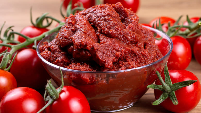 تصویر 3 از قیمت خرید رب گوجه 700 گرمی + فروش ویژه