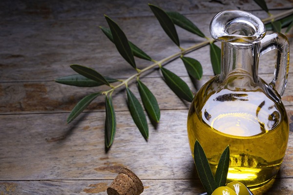 تصویر 2 از خرید روغن زیتون خارجی + قیمت فروش استثنایی