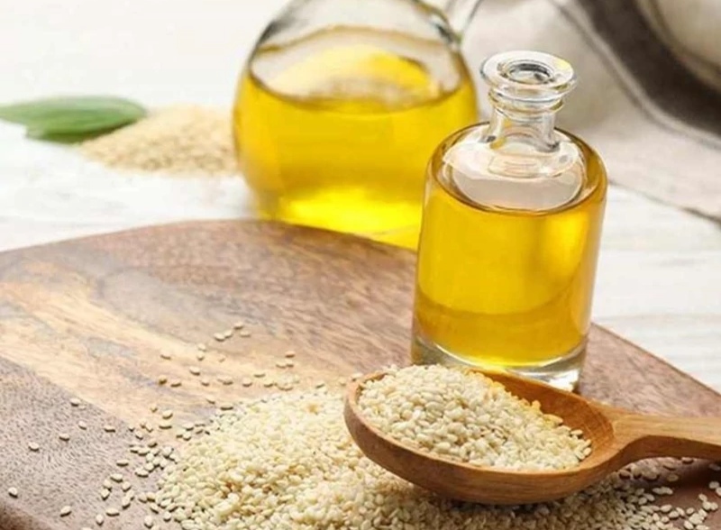 روغن کنجد ارگانیک زرآوه مناسب سالاد و چاشنی غذا