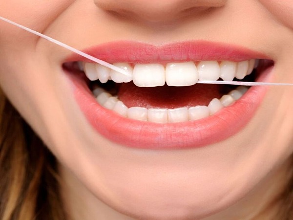تصویر 5 از قیمت نخ دندان دسته دار ارتودنسی + خرید باور نکردنی