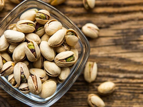 تصویر 2 از قیمت پسته نمکی زعفرانی + خرید باور نکردنی