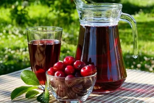 تصویر 1 از قیمت آبمیوه آلبالو سن ایچ + خرید باور نکردنی