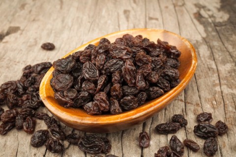 تصویر 4 از قیمت خرید کشمش پلویی تیزابی + فروش ویژه