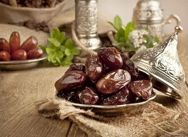 تصویر 1 از خرید خرمای مضافتی زرد + قیمت فروش استثنایی