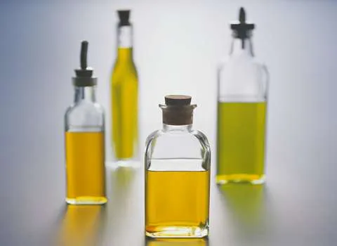 تصویر 4 از خرید روغن زیتون زرد + قیمت فروش استثنایی