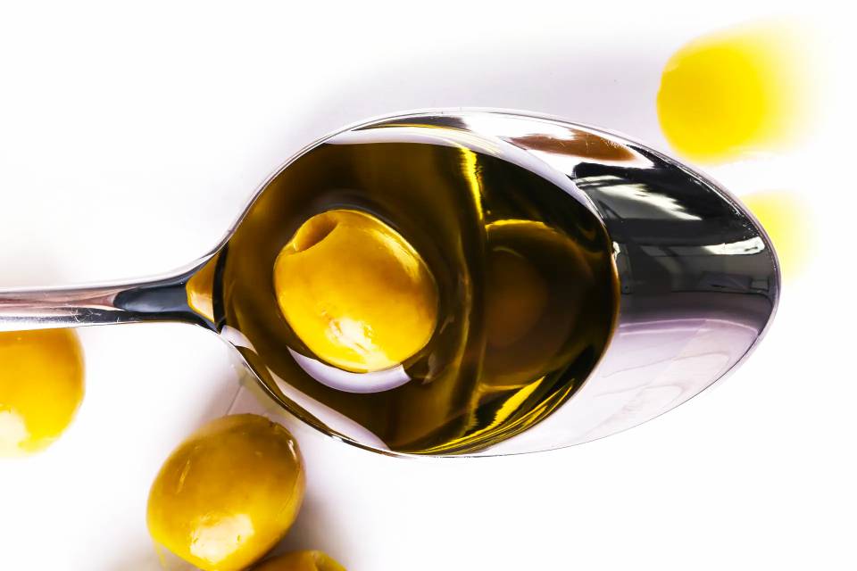 تصویر 4 از قیمت خرید روغن زیتون اصل رودبار عمده به صرفه و ارزان