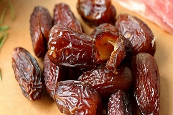 تصویر 2 از قیمت خرما پیارم شیره دار با کیفیت ارزان + خرید عمده