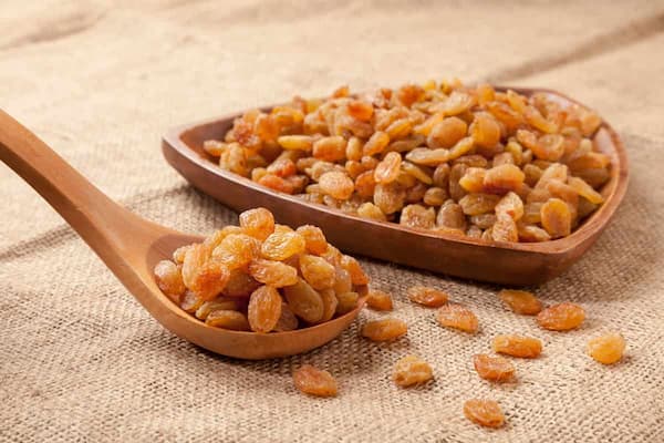 تصویر 1 از قیمت خرید کشمش پلویی طلایی + فروش ویژه