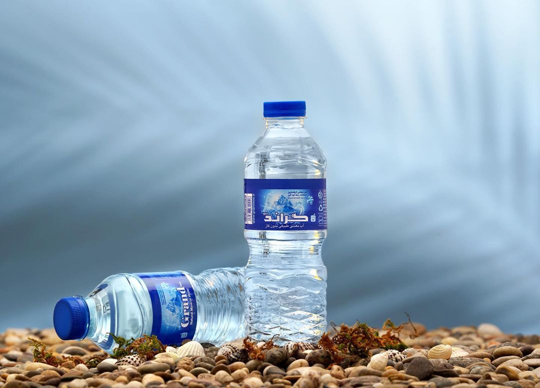 تصویر 2 از قیمت آب معدنی یک و نیم لیتری با فروش عمده