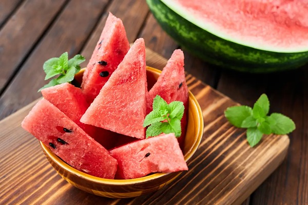 تصویر 1 از قیمت هندوانه بیضی گالاتا + خرید باور نکردنی