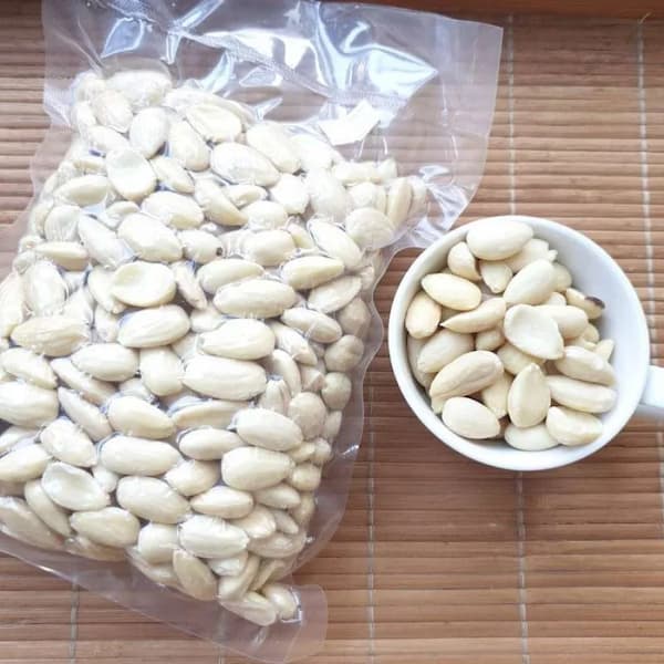 تصویر 2 از خرید بادام درختی سفید + قیمت فروش استثنایی