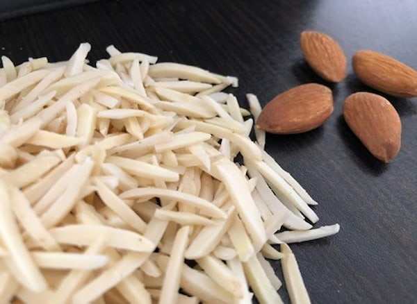 تصویر 1 از خرید بادام درختی سفید + قیمت فروش استثنایی