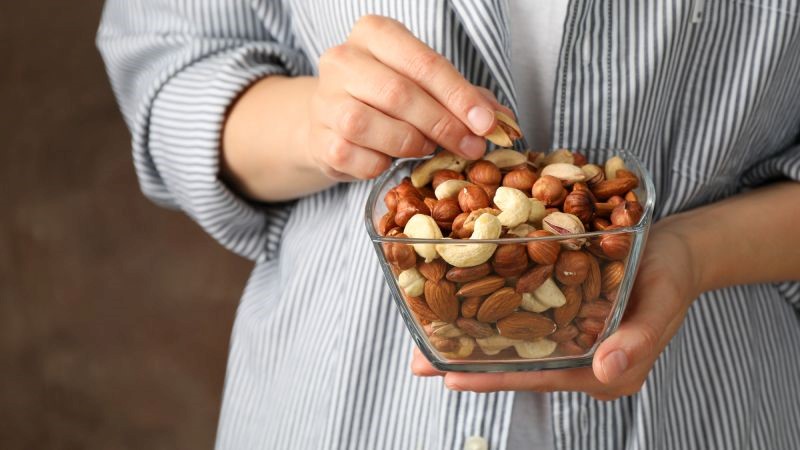 تصویر 5 از قیمت خرید بادام هندی خام + فروش ویژه