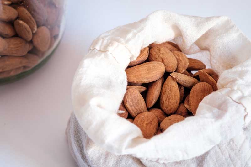 تصویر 5 از خرید بادام درختی سفید + قیمت فروش استثنایی