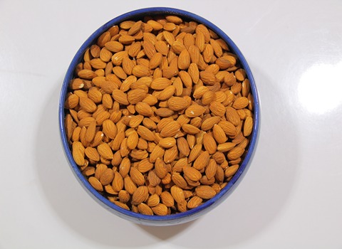 تصویر 2 از قیمت خرید مغز بادام مامایی عمده + فروش ویژه