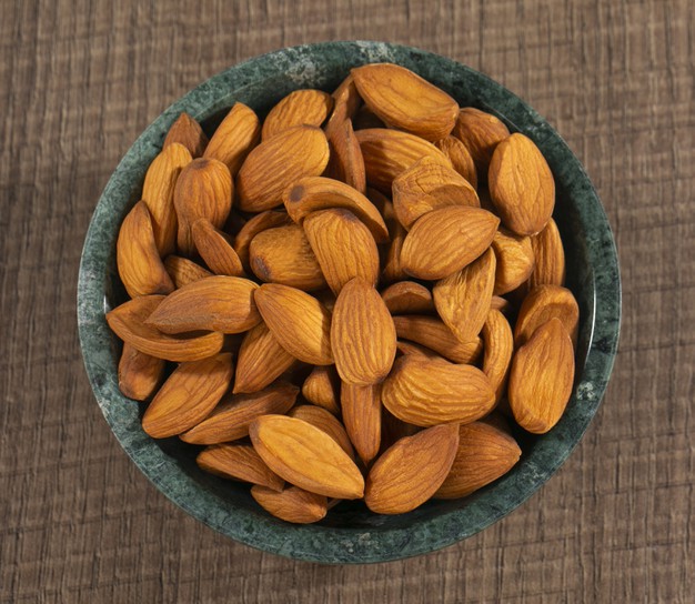 تصویر 4 از قیمت خرید مغز بادام مامایی عمده + فروش ویژه