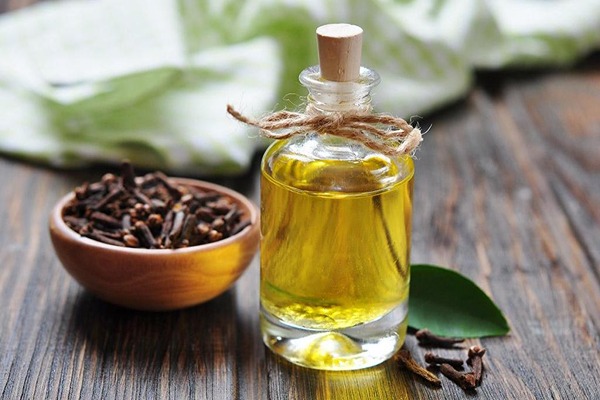 تصویر 2 از قیمت خرید عرق گل میخک + فروش ویژه