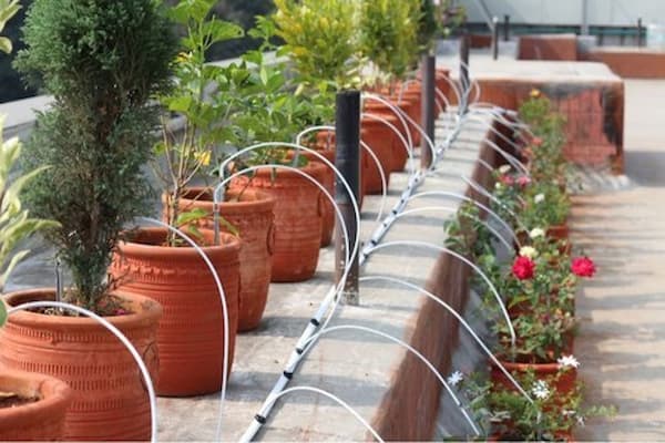 فروش دستگاه آبیاری خودکار گلدان + قیمت خرید به صرفه