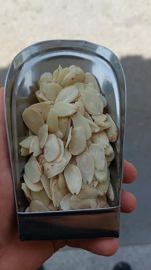 تصویر 4 از خرید و فروش پرک بادام رست شده با شرایط فوق العاده