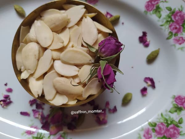 تصویر 4 از فروش پرک بادام تلخ + قیمت خرید به صرفه