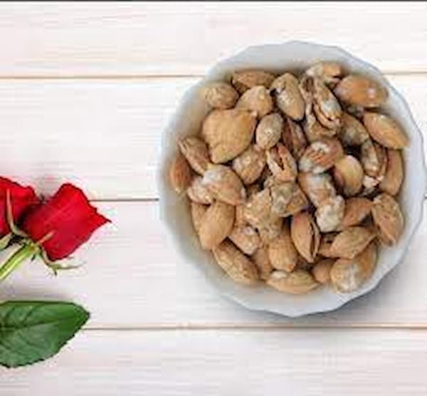 تصویر 2 از قیمت مغز بادام شور درختی با کیفیت ارزان + خرید عمده