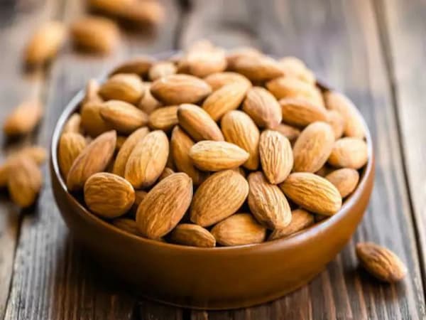 تصویر 4 از قیمت مغز بادام محلی + خرید باور نکردنی