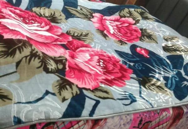 تصویر 5 از قیمت خرید پتو گلبافت گل برجسته + فروش ویژه