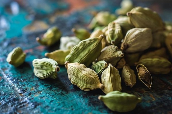 تصویر 5 از خرید و قیمت عرق هل اصل + فروش عمده