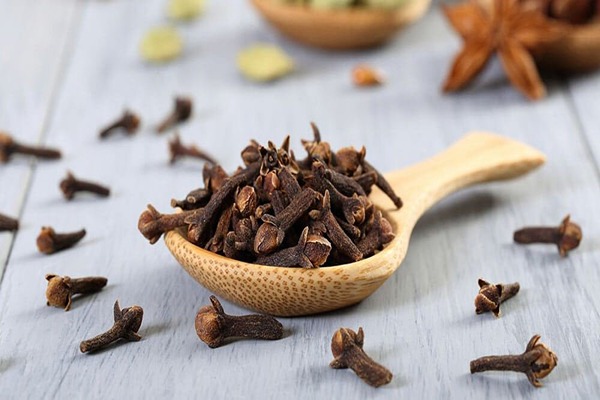 تصویر 3 از خرید و قیمت شربت عرق میخک + فروش عمده