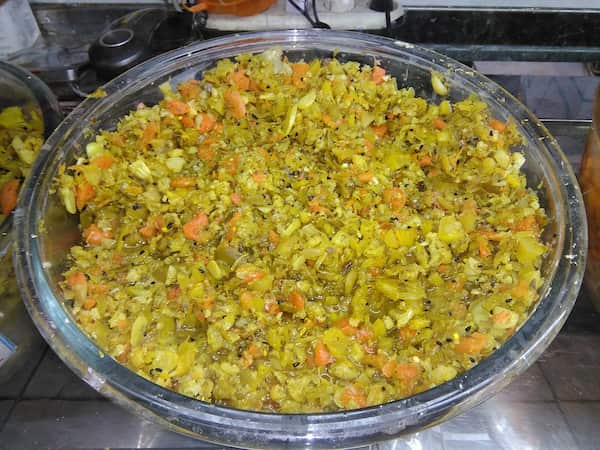 تصویر 5 از قیمت خرید ترشی انبه با پوست + فروش ویژه