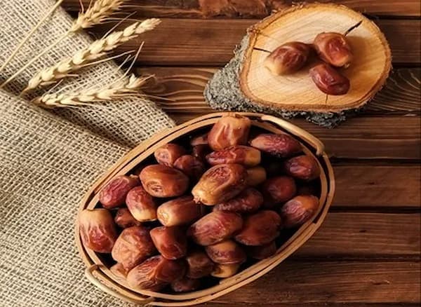 خرما زاهدی اهواز تازه و خوش‌ طعم
