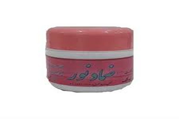 تصویر 4 از قیمت خرید کرم روشن کننده زالو + فروش ویژه