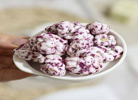 تصویر 4 از قیمت نقل گل محمدی + خرید باور نکردنی