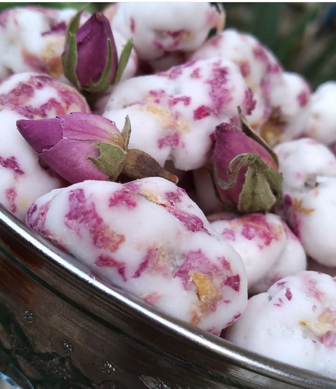 تصویر 5 از قیمت خرید نقل گردویی گل محمدی + فروش ویژه