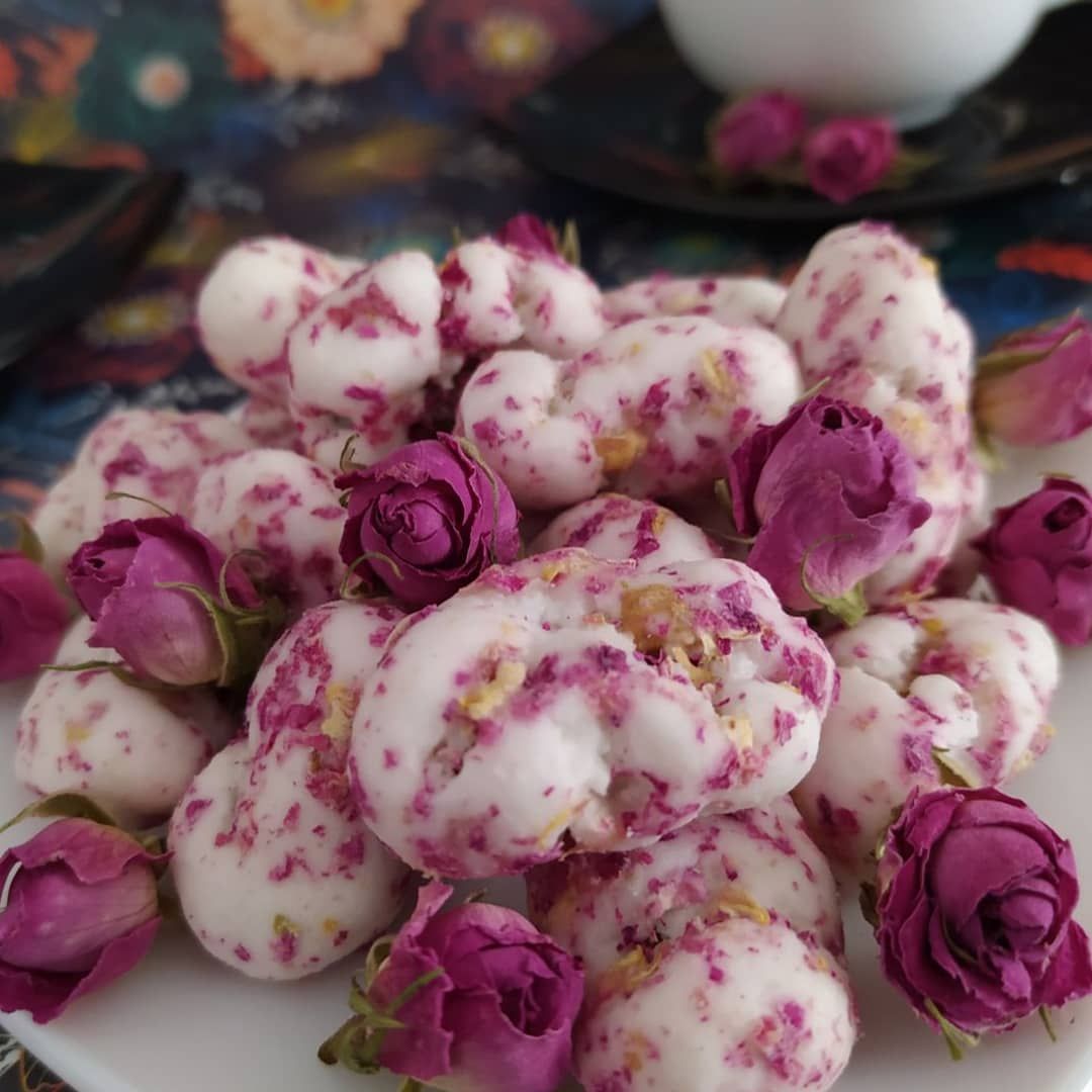 تصویر 1 از قیمت خرید نقل گردویی گل محمدی + فروش ویژه