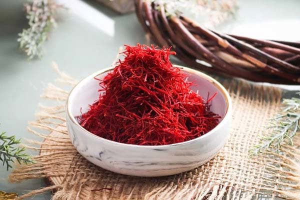 تصویر 4 از قیمت زعفران دسته دختر پیچ + خرید باور نکردنی