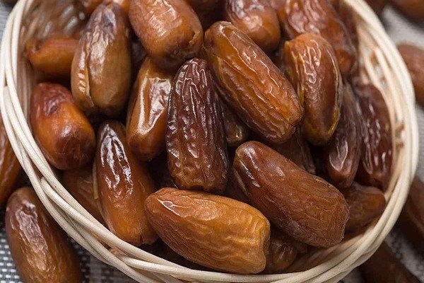 تصویر 4 از خرید و فروش خرما خاصویی شیره دار با شرایط فوق العاده